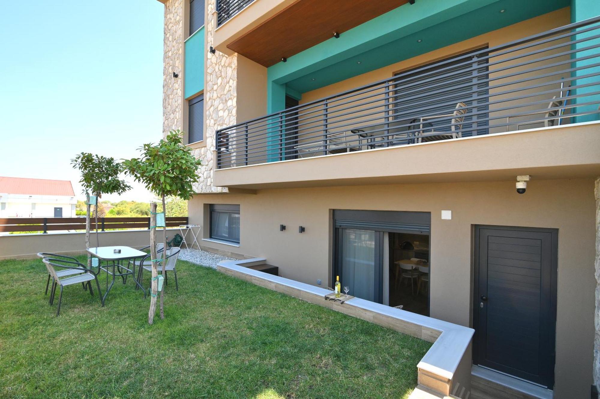 Niel Holiday Apartments, Panel Hospitality Homes & Villas Leptokaryá Exterior foto