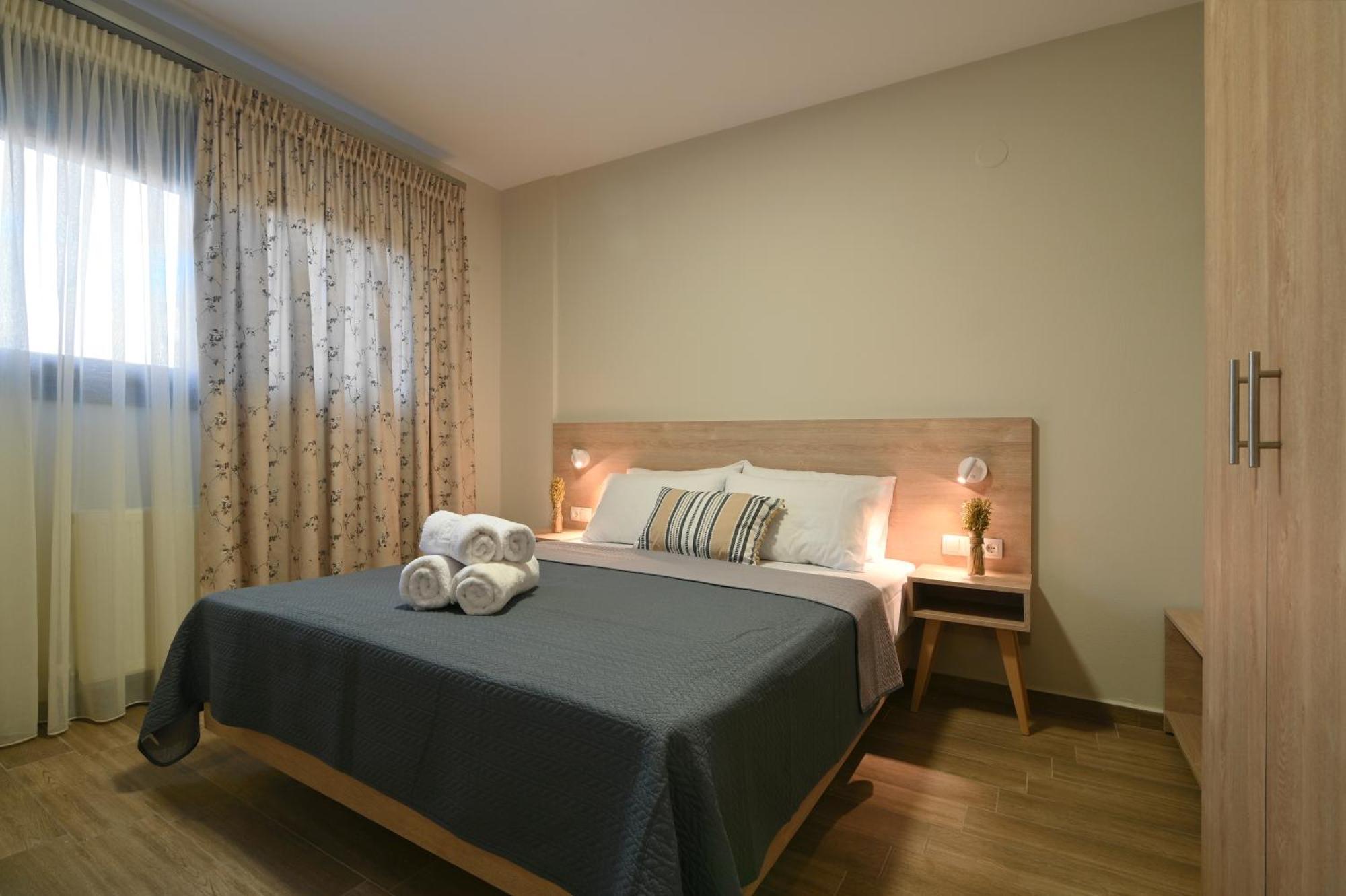 Niel Holiday Apartments, Panel Hospitality Homes & Villas Leptokaryá Exterior foto